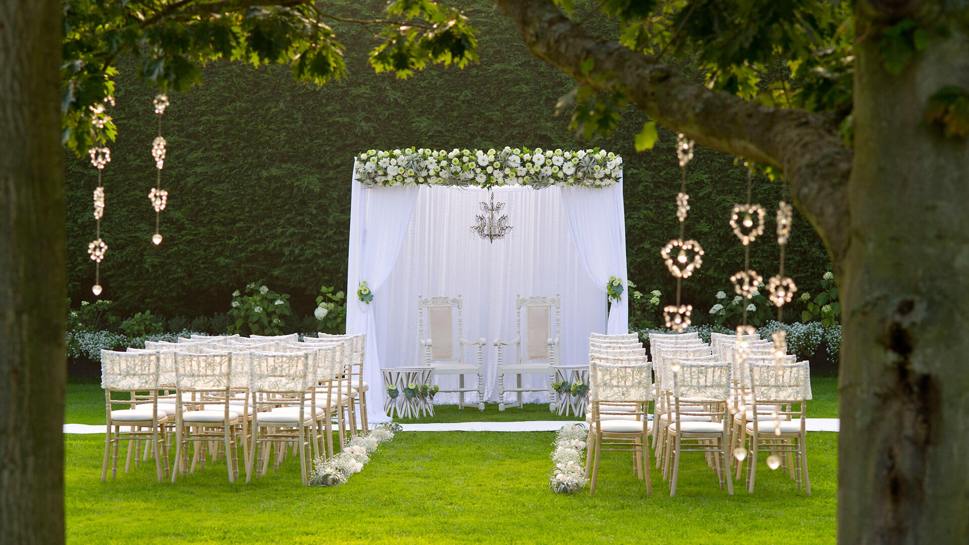 Outdoor Weddings In Essex Outdoor Wedding Packages Gaynes Park