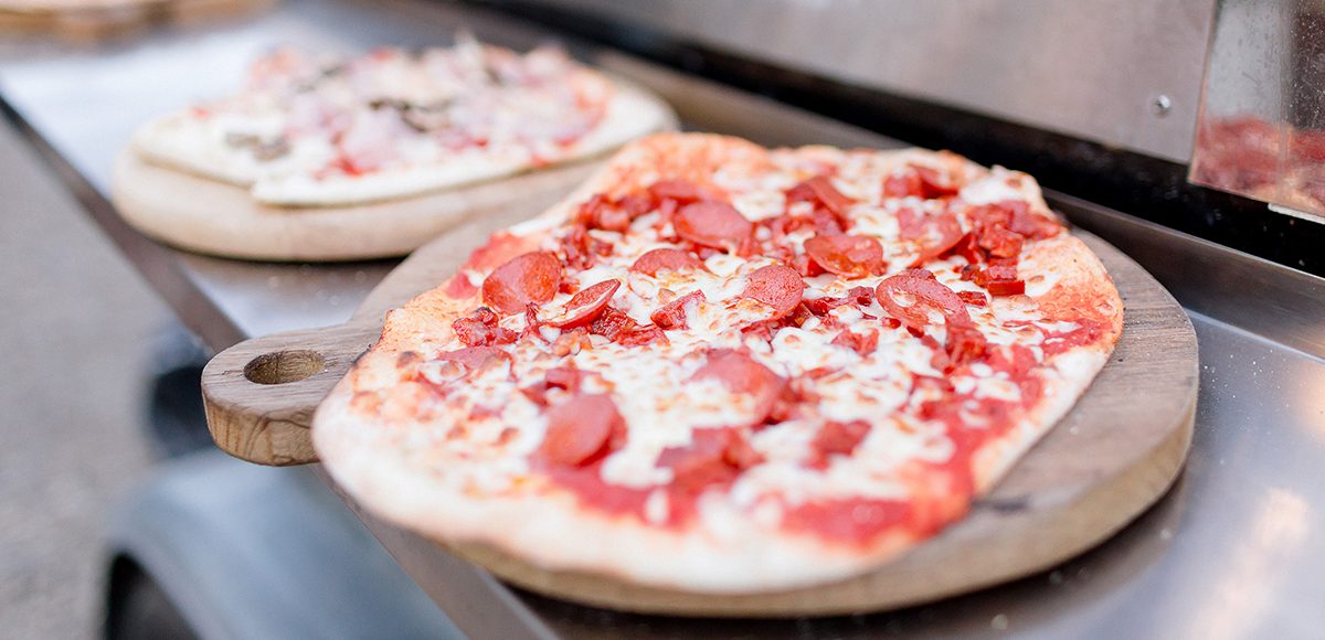 During the evening serve your wedding guests delicious woodfired pizzas